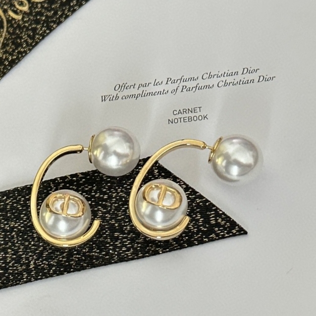 ch**an D*or earrings